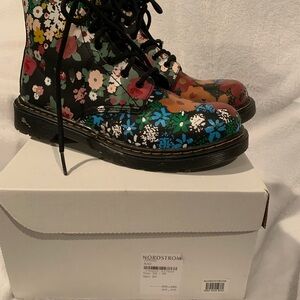 Dr. Martens Kids Multicolor Floral Boots